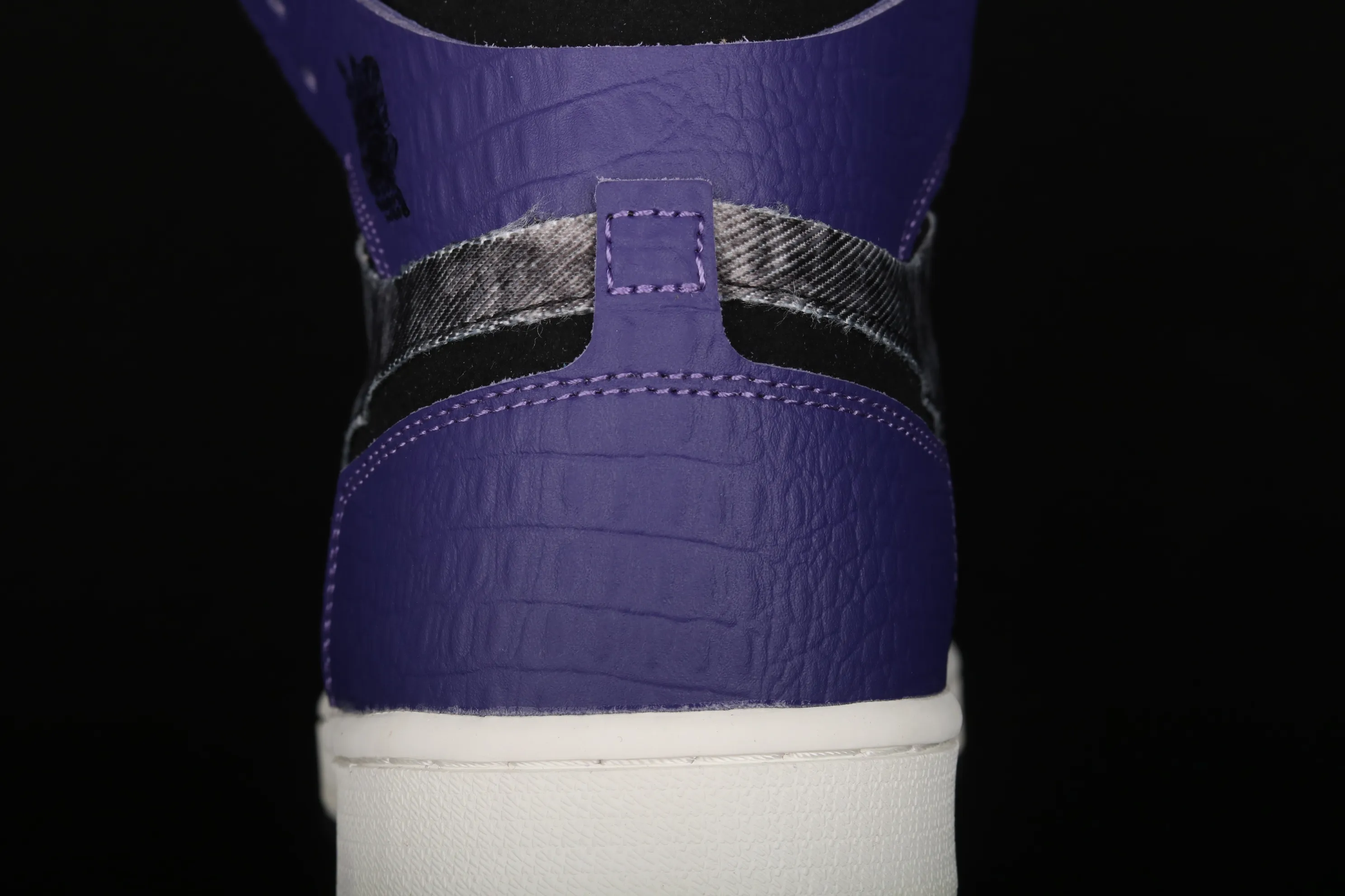 All categories Air Jordan Jordan series basketball shoes Air Jordan 1 High Z version Air Jordan 1 Zoom Air CMFT "BayouBoys" AJ1 Joe 1 Zion black purple DC2133-500